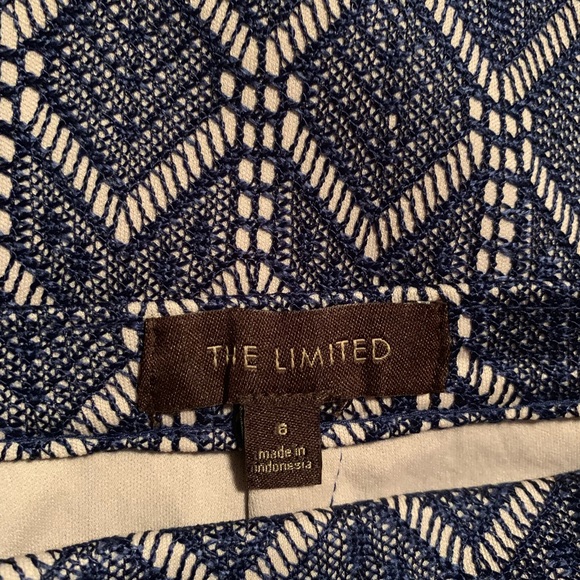 Navy and cream pencil skirt - Picture 3 of 4